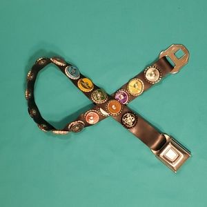 Seat belt bottle cap belt